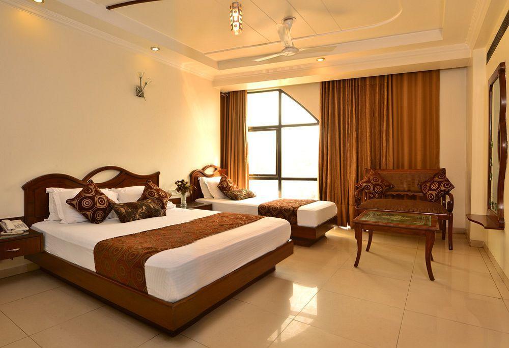Hotel Shipra International New Delhi Exterior photo