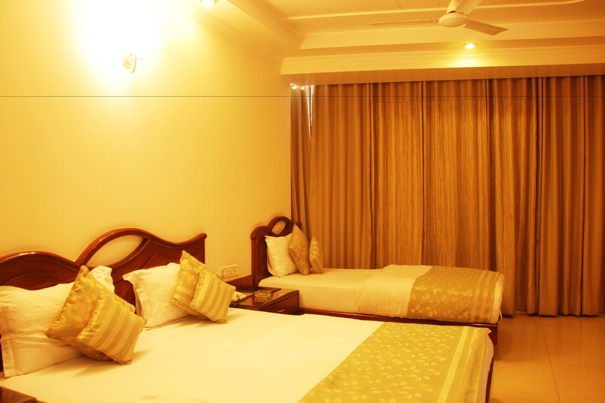 Hotel Shipra International New Delhi Exterior photo