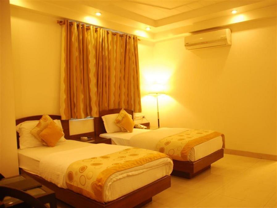 Hotel Shipra International New Delhi Exterior photo