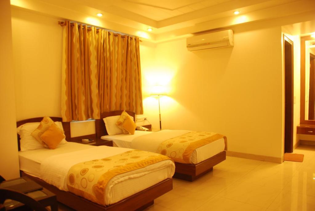 Hotel Shipra International New Delhi Exterior photo