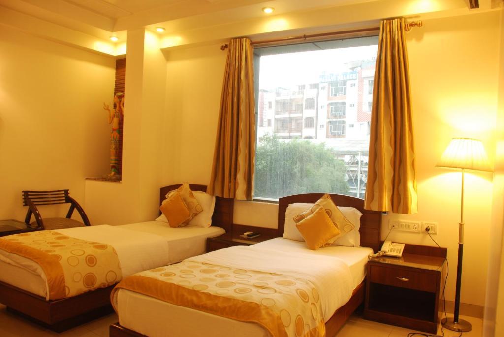 Hotel Shipra International New Delhi Exterior photo