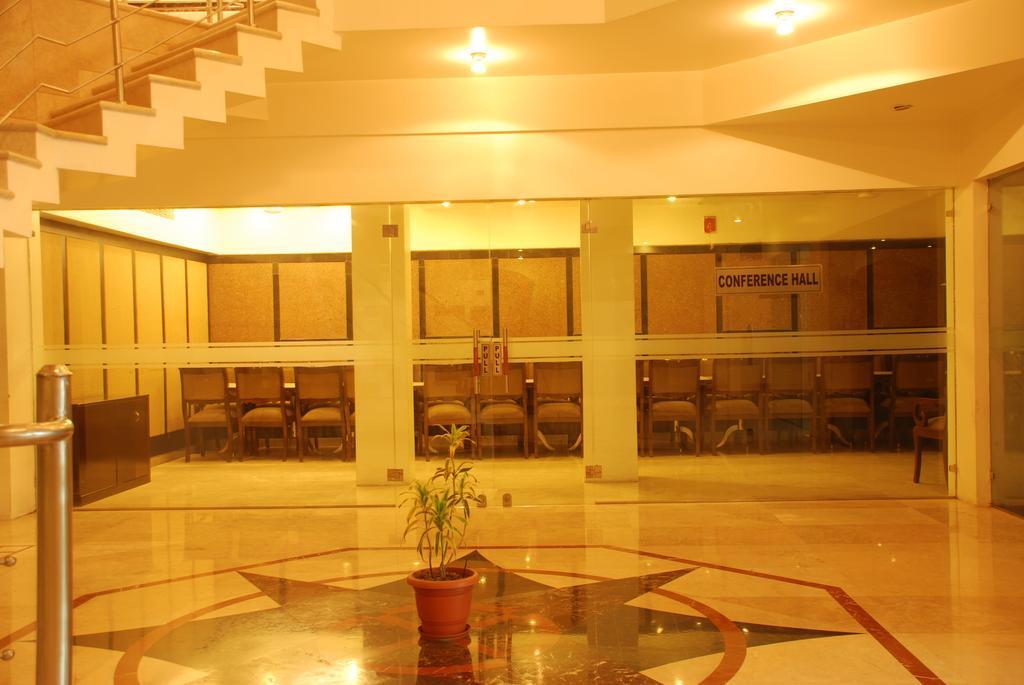 Hotel Shipra International New Delhi Interior photo