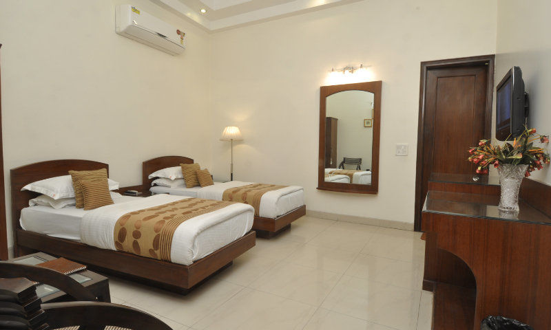 Hotel Shipra International New Delhi Exterior photo